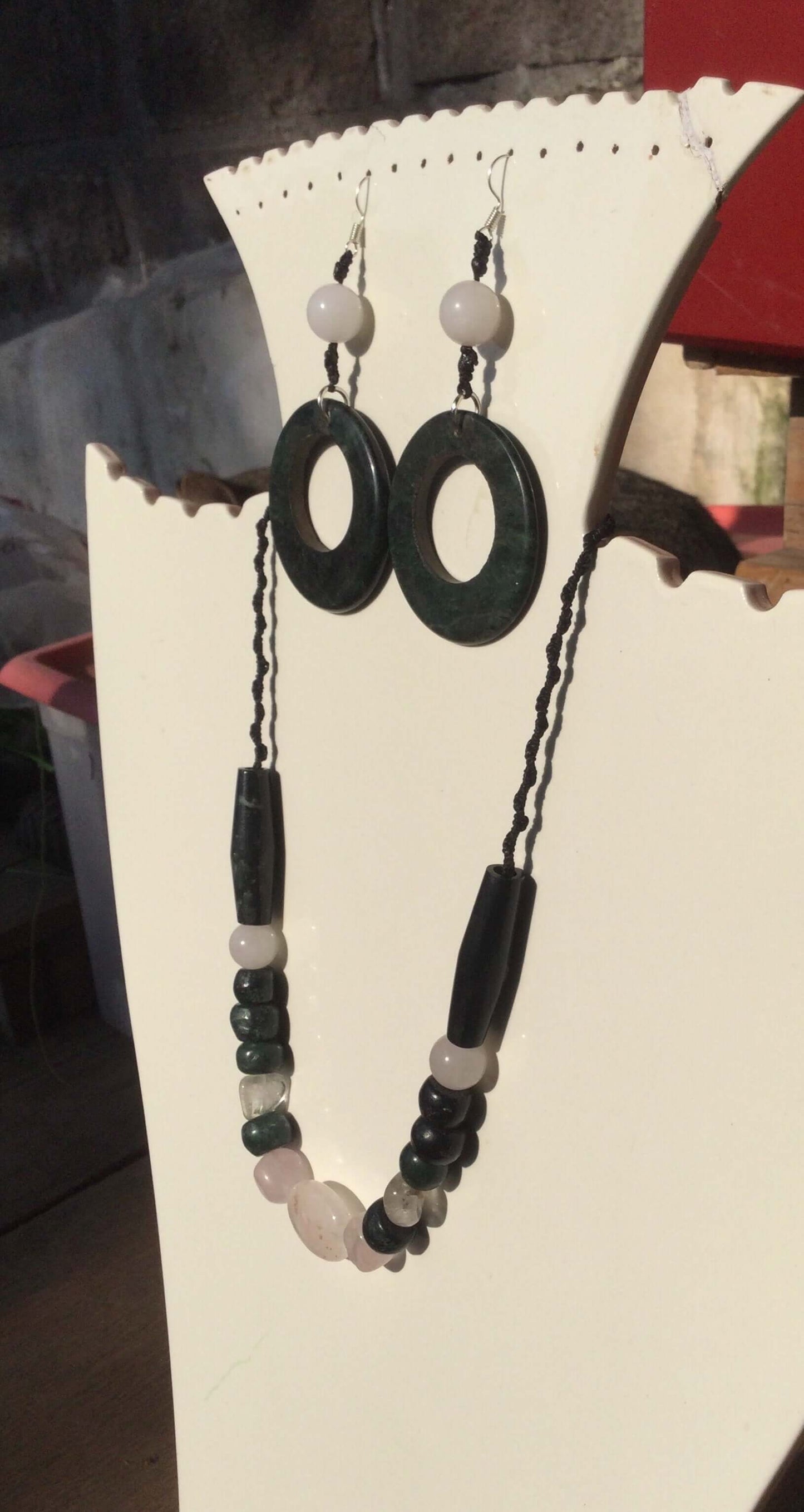 Set Guatemalan Jade beads Style Jewelry - Dark Green Serpentine and Rose Quartz Necklace - Hoop Earrings