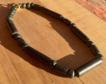 Dark Green Guatemalan jade beads style necklace, serpentine stone - long tubes - Authentic Mayan necklace - Precolombian style- Mexican jewelry
