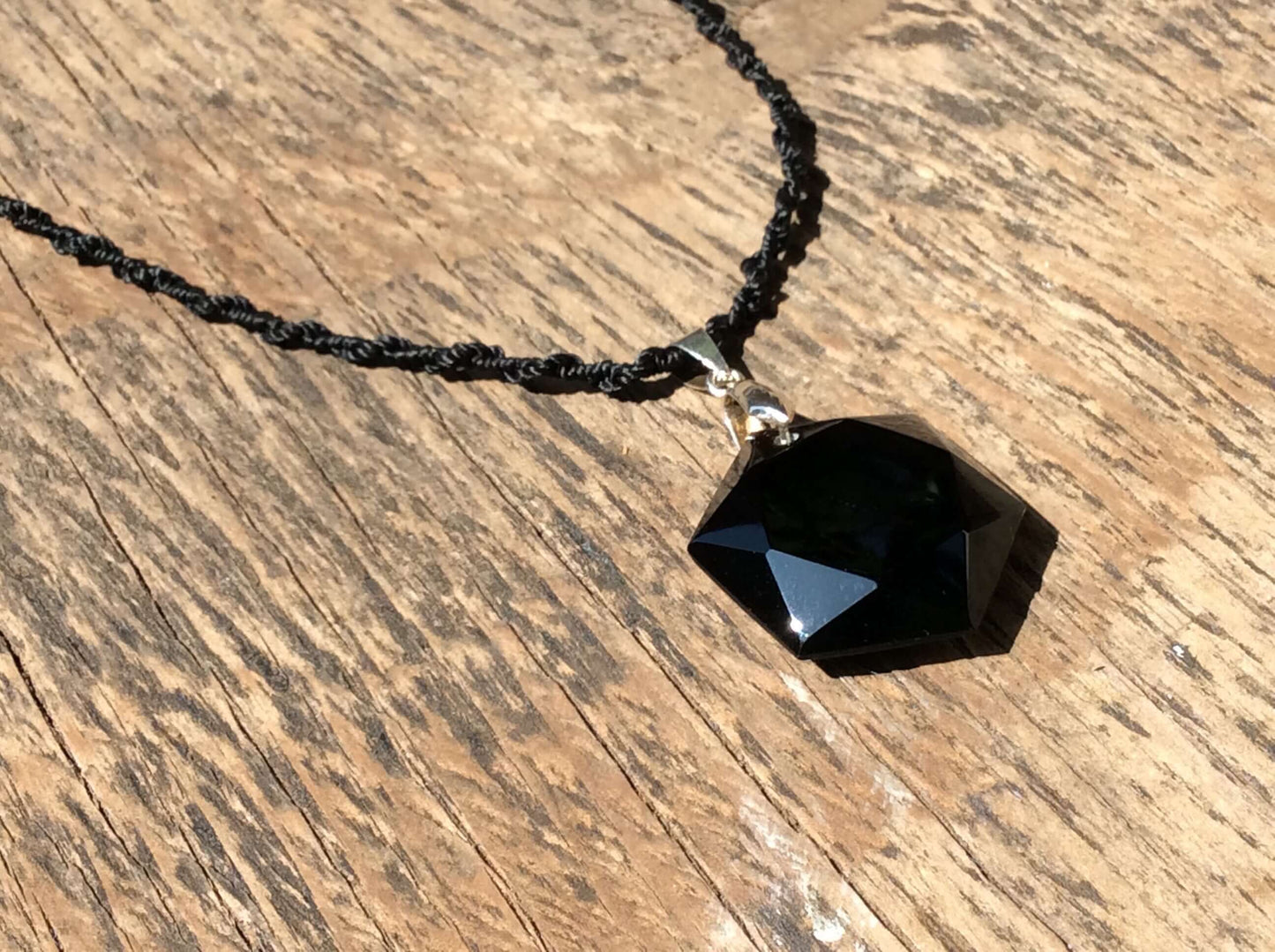 Mexican Black Obsidian pendant Hexagonal gemstone - POWERFUL volcanic Crystal protection & révélation