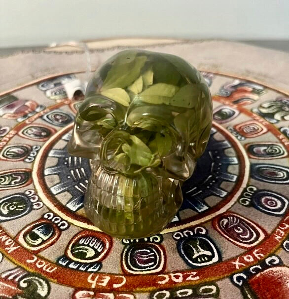 Miniature Handcrafted Resin Skull with Sacred plant inclusion - Unique Decoration 7cm (2,75”)