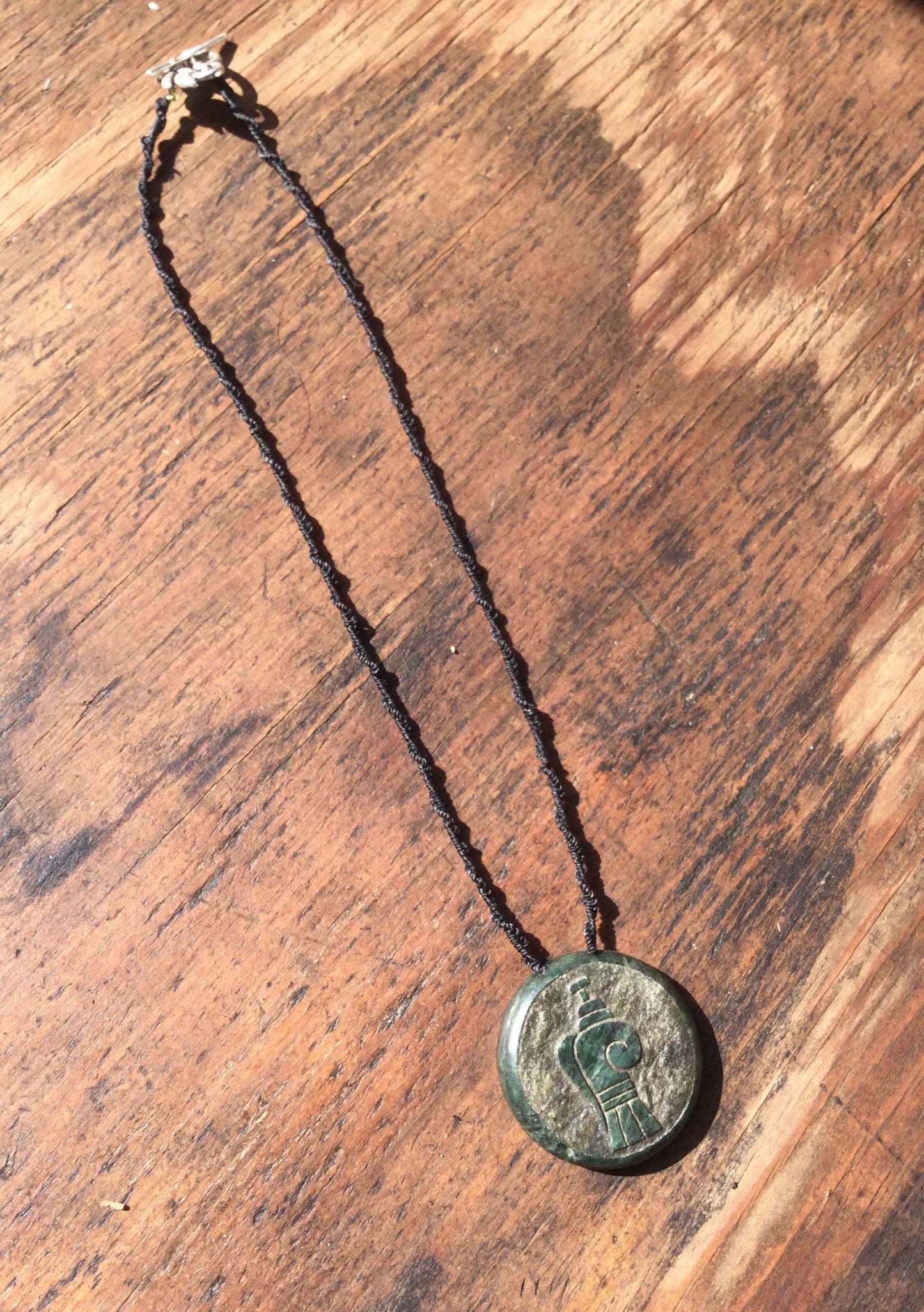 Pendentif aztèque Parole communication parole Symbole Collier serpentine en jade guatémaltèque - Bijoux précolombiens mexicains