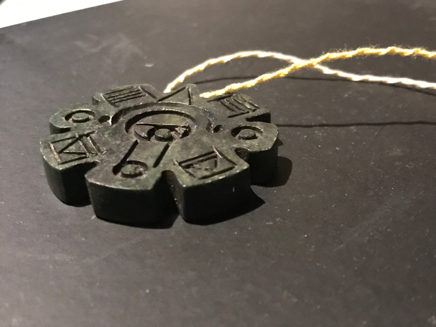 Ollin Pendant, Aztec calendar symbol, Guatemalan jade style, serpentine stone, Mexican precolombian Jewelry (Copia)