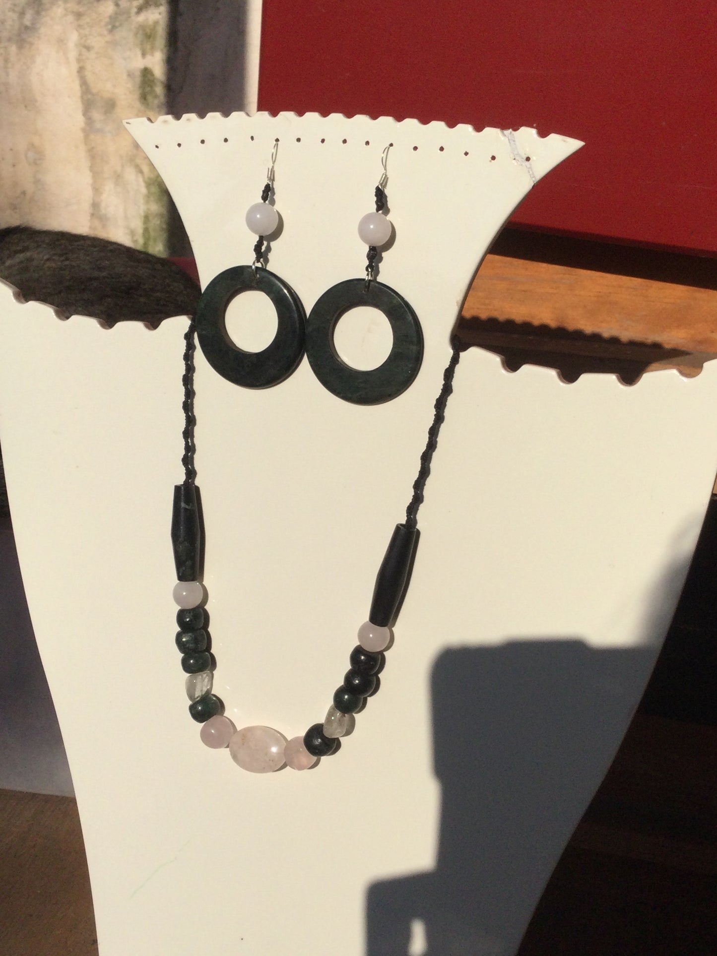Set Guatemalan Jade beads Style Jewelry - Dark Green Serpentine and Rose Quartz Necklace - Hoop Earrings