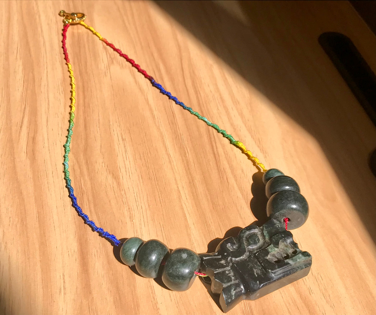 Quetzalcóatl, Kukulkan, feathered snake pendant like ancient Guatemalan jade style, serpentine stone and green macramé necklace, Aztec Mayan jewelry precolombian style