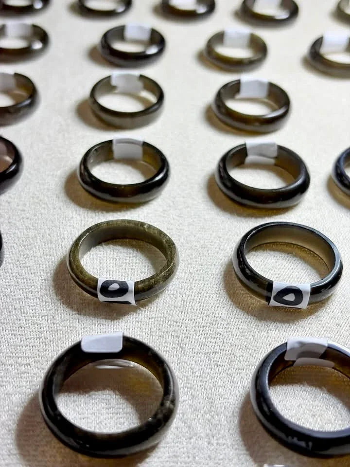 Anillo de Obsidiana Dorada con metal de alpaca - ajustable - Joyería artesanal mexicana