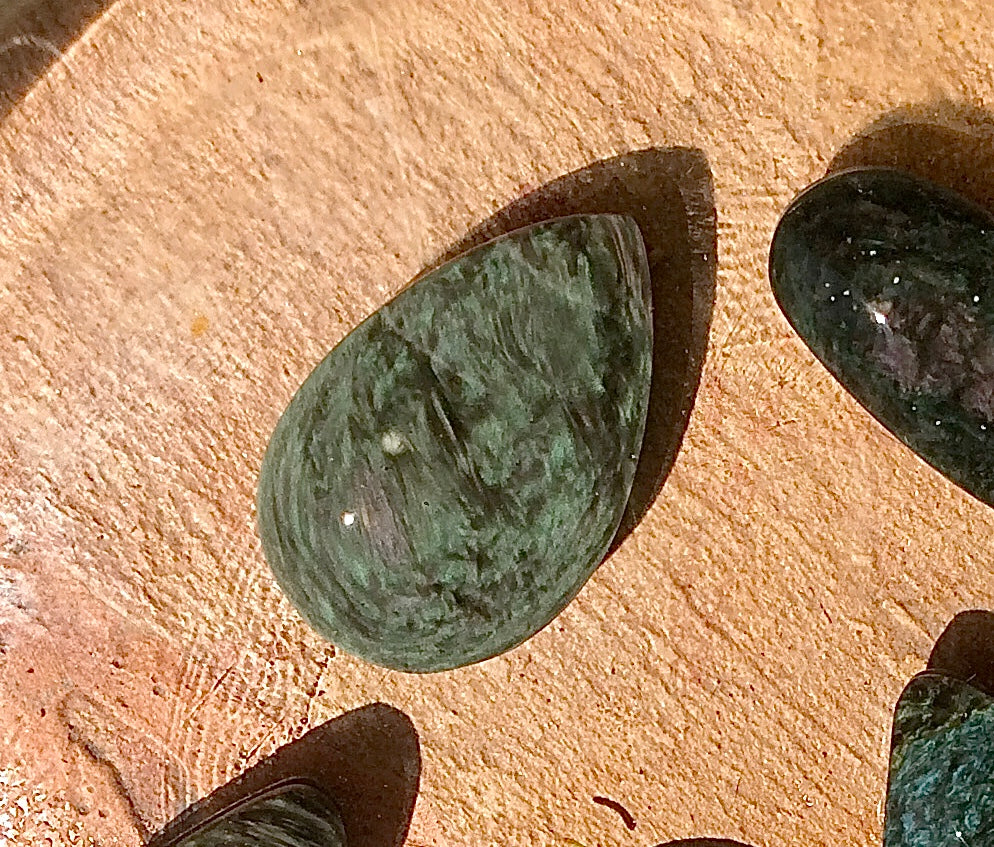 Obsidian Royal Velvet, Green Drop Manto Huichol, Mentogochol, Natural Rainbow Obsidian from Mexico