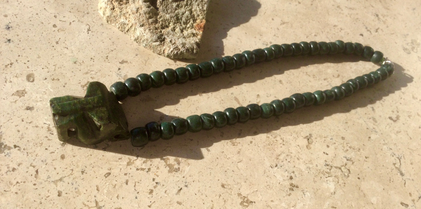 Colgante de Jaguar, collar de cuentas de jade guatemalteco, piedra serpentina - Joyería Maya, Cultura Precolombina Mexicana
