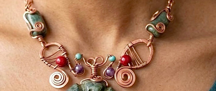Bohemian Jewelry Peyote Wire necklace carved with alpaca metal - Guatemalan jade style, serpentine stone - Hikuri sacred Mexican cactus handmade crafted