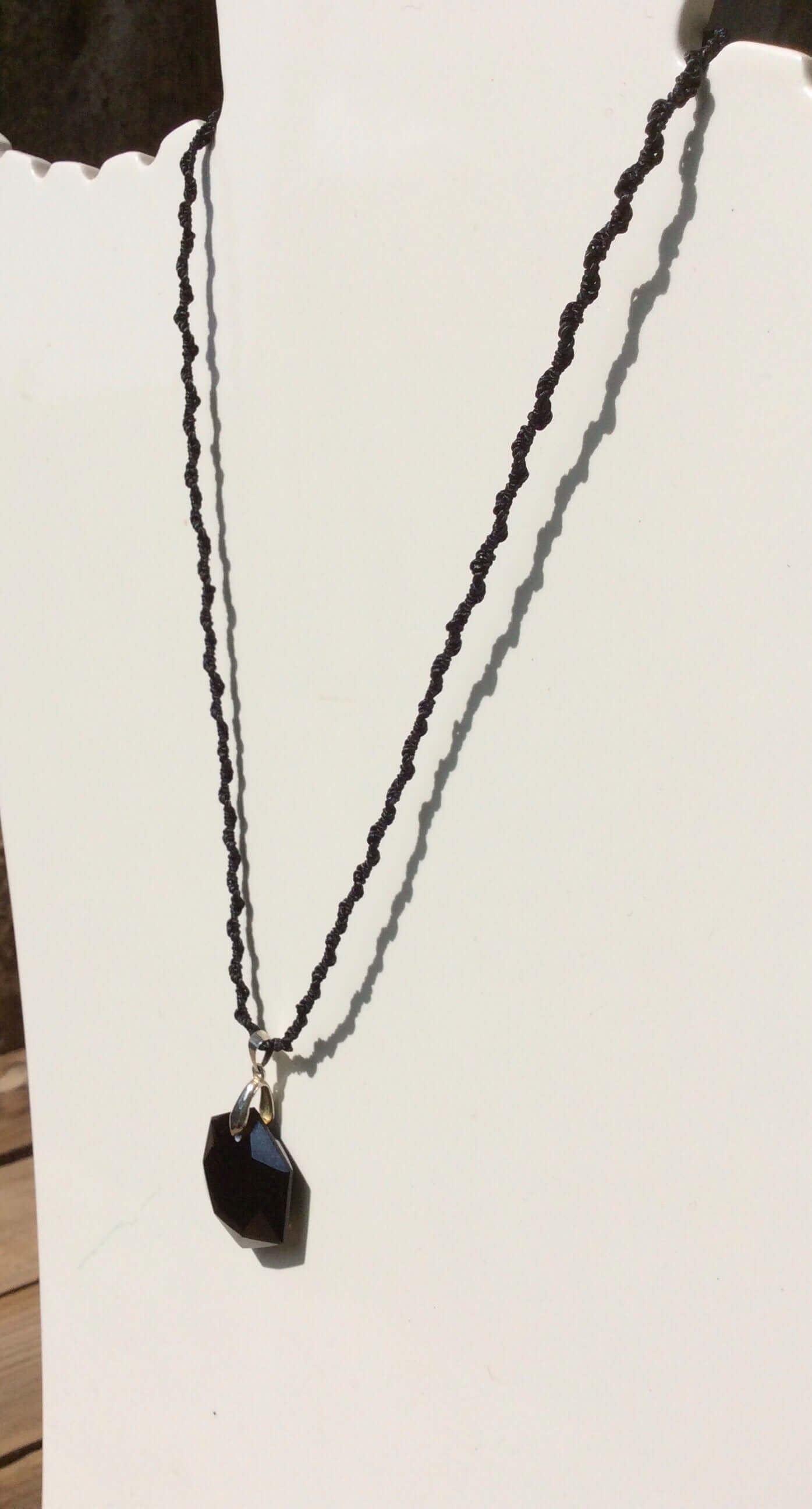 Mexican Black Obsidian pendant Hexagonal gemstone - POWERFUL volcanic Crystal protection & révélation