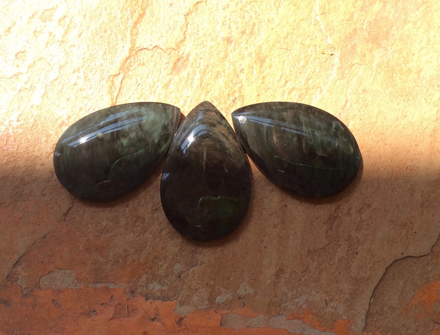 Obsidian Royal Velvet, Green Drop Manto Huichol, Mentogochol, Natural Rainbow Obsidian from Mexico