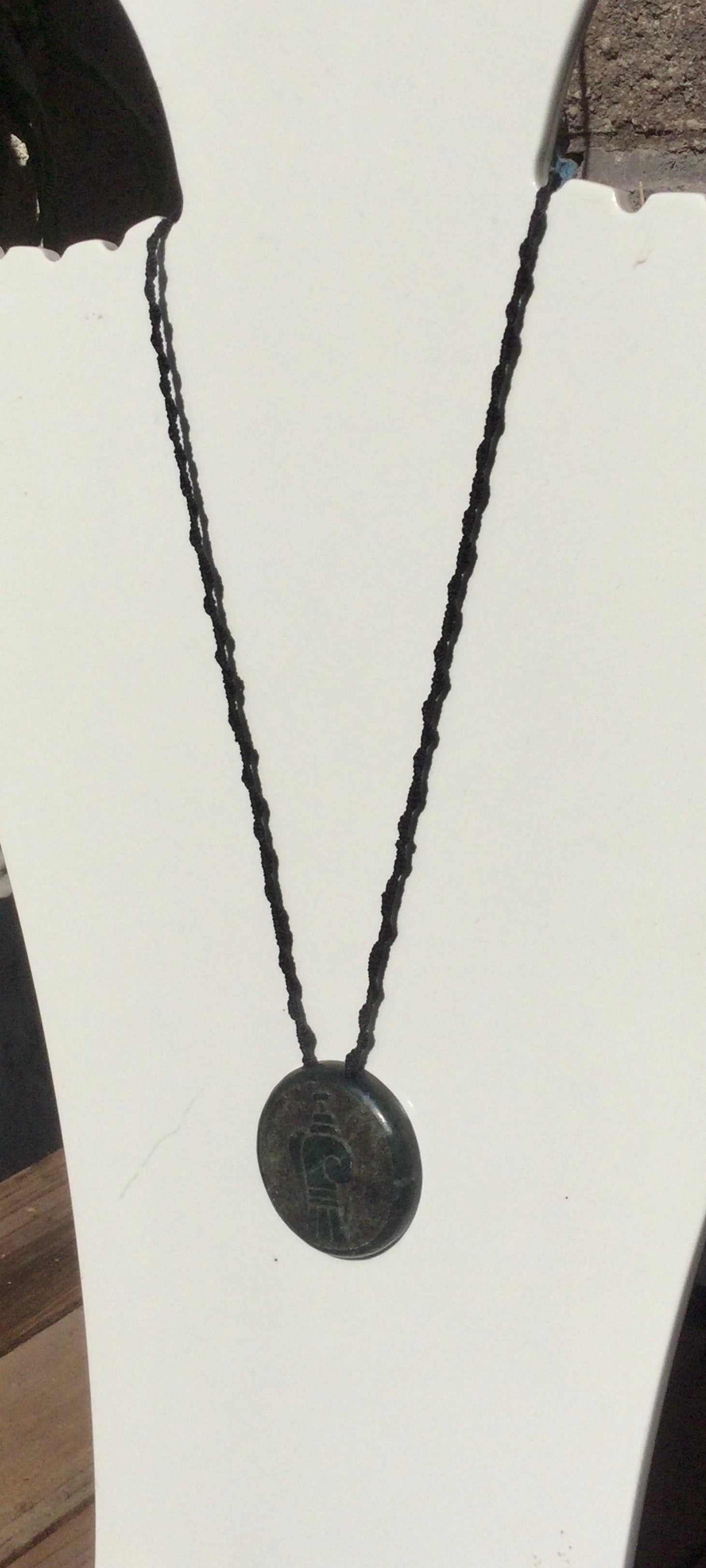 Pendentif aztèque Parole communication parole Symbole Collier serpentine en jade guatémaltèque - Bijoux précolombiens mexicains