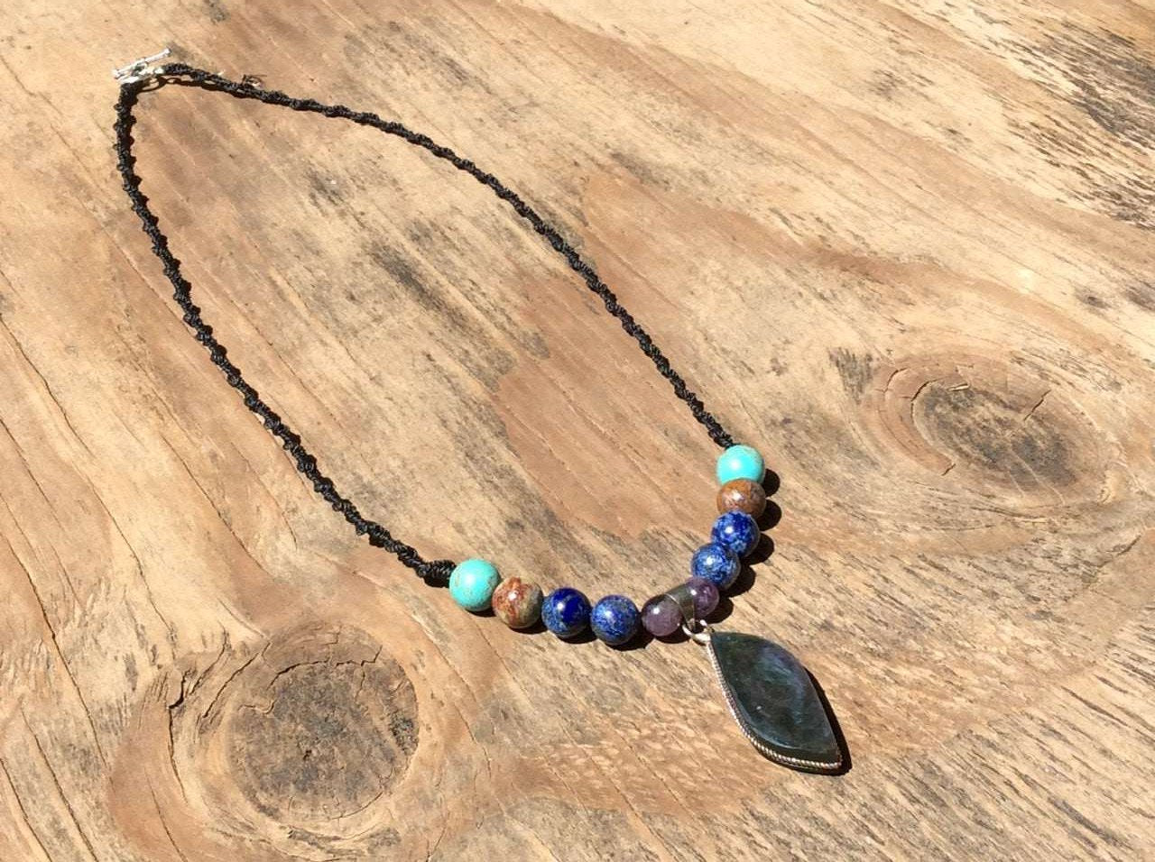 Royal velvet Obsidian Pendant - Manto huichol Obsidian necklace - Mexican Jewelry