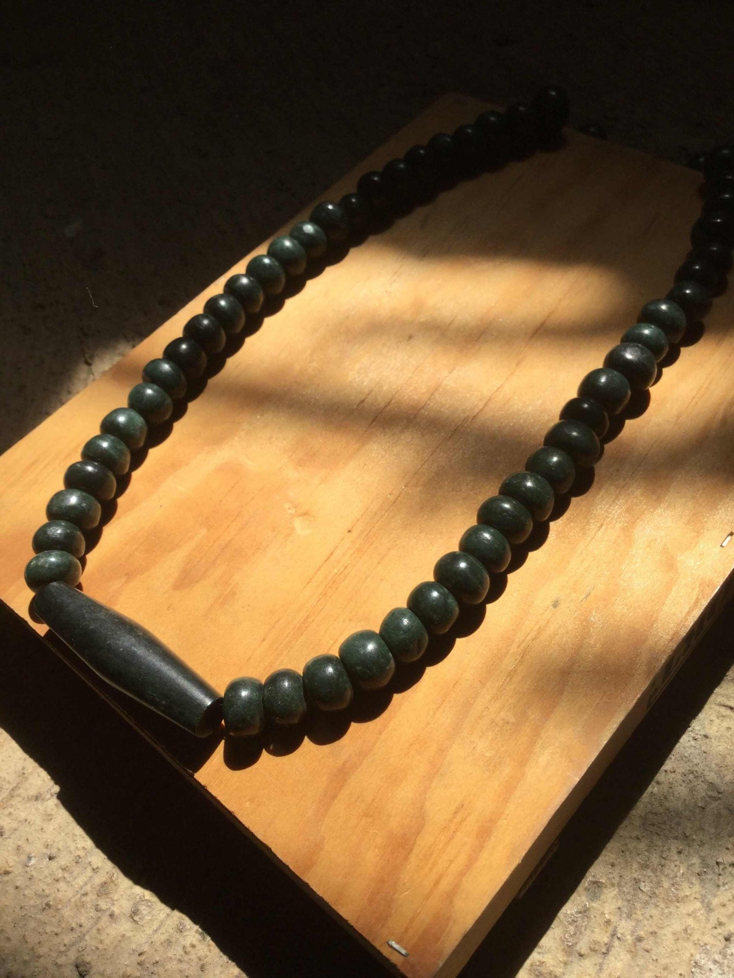 dark green guatemalan jade serpentine beads bracelet - unique jewelry