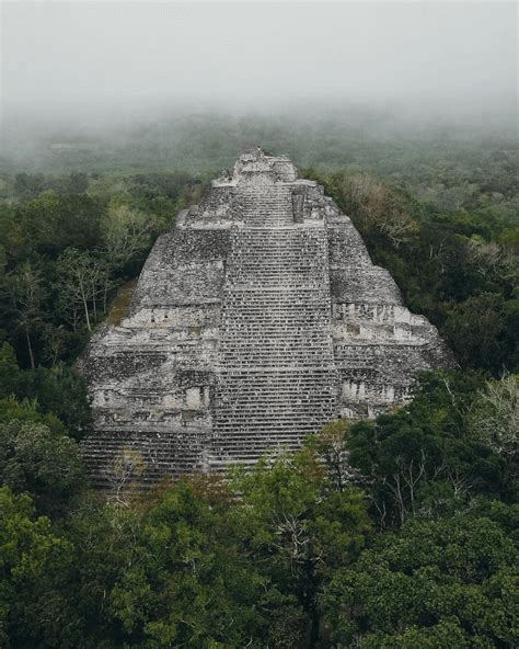 Desvelando el legado de Calakmul: Explorando las 'piedras que hablan' con INAH