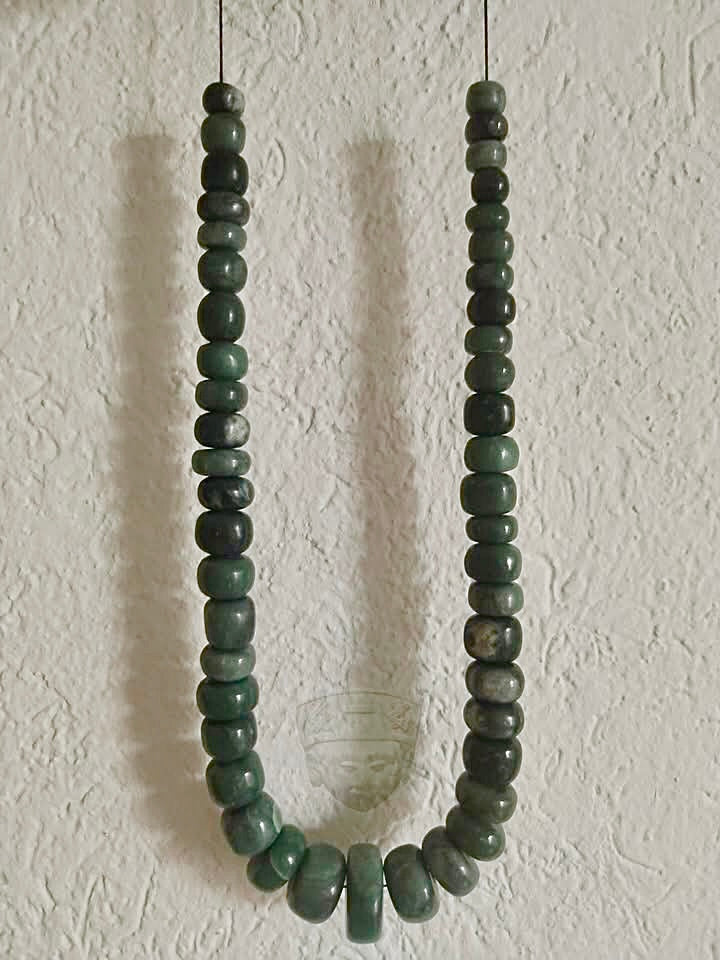 Collier de perles en croissant de cristal de quartz - fabrication artisanale - style précolombien maya