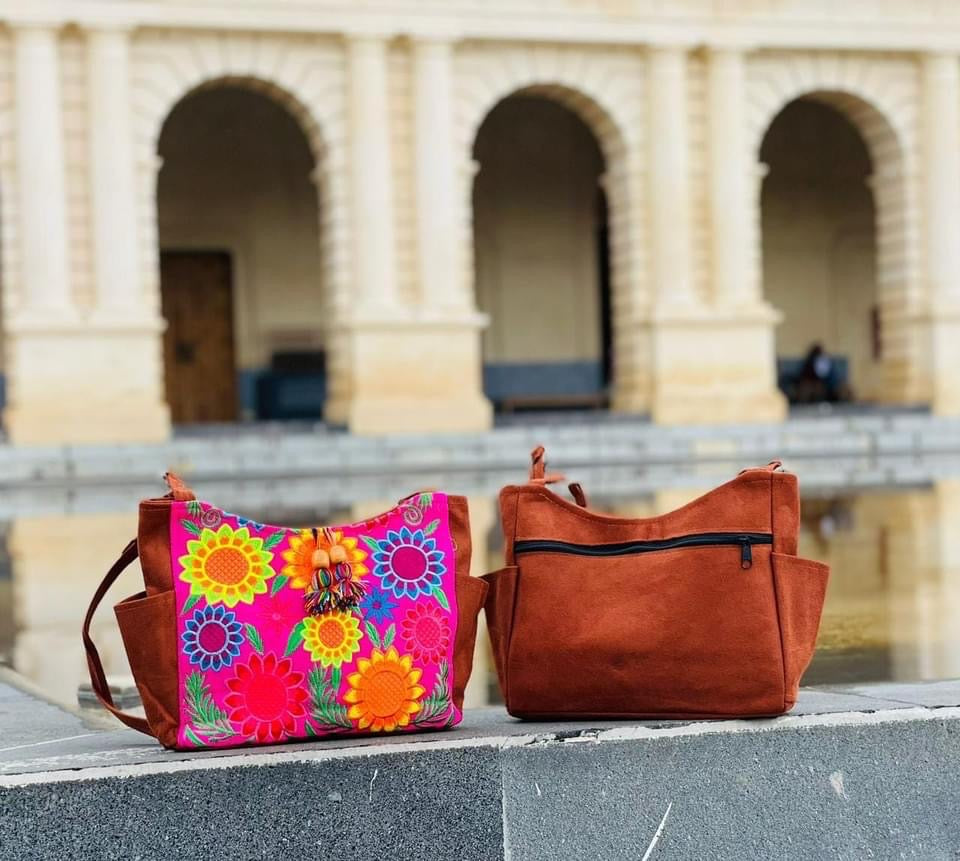 Flowers of Mexico : Embroidered kangaroo Handmade Bag