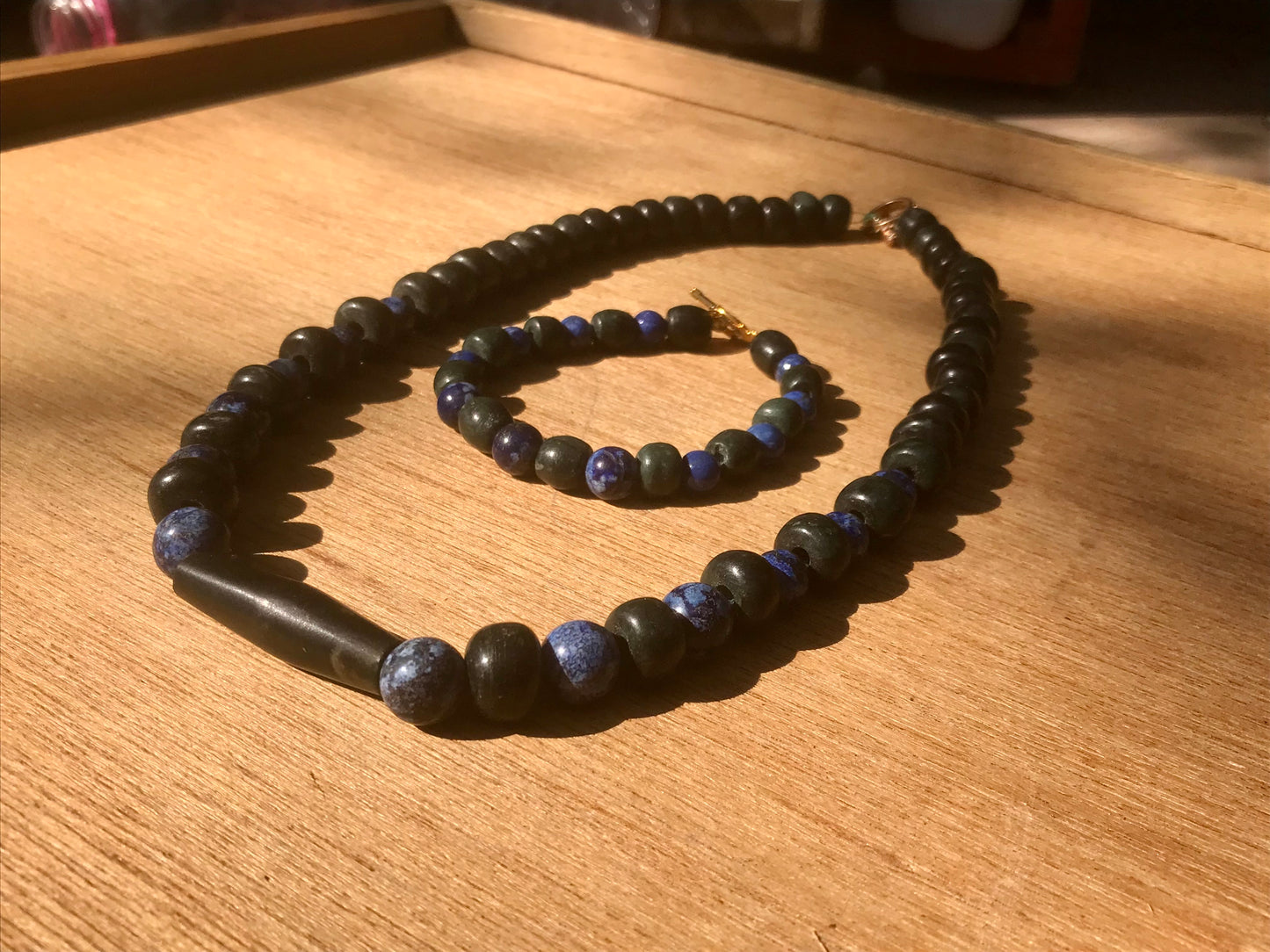 Mayan Jewelry Set like Ancient Guatemalan Jade style with serpentine & lapis lazuli beads - Precolombian style necklace and bracelet