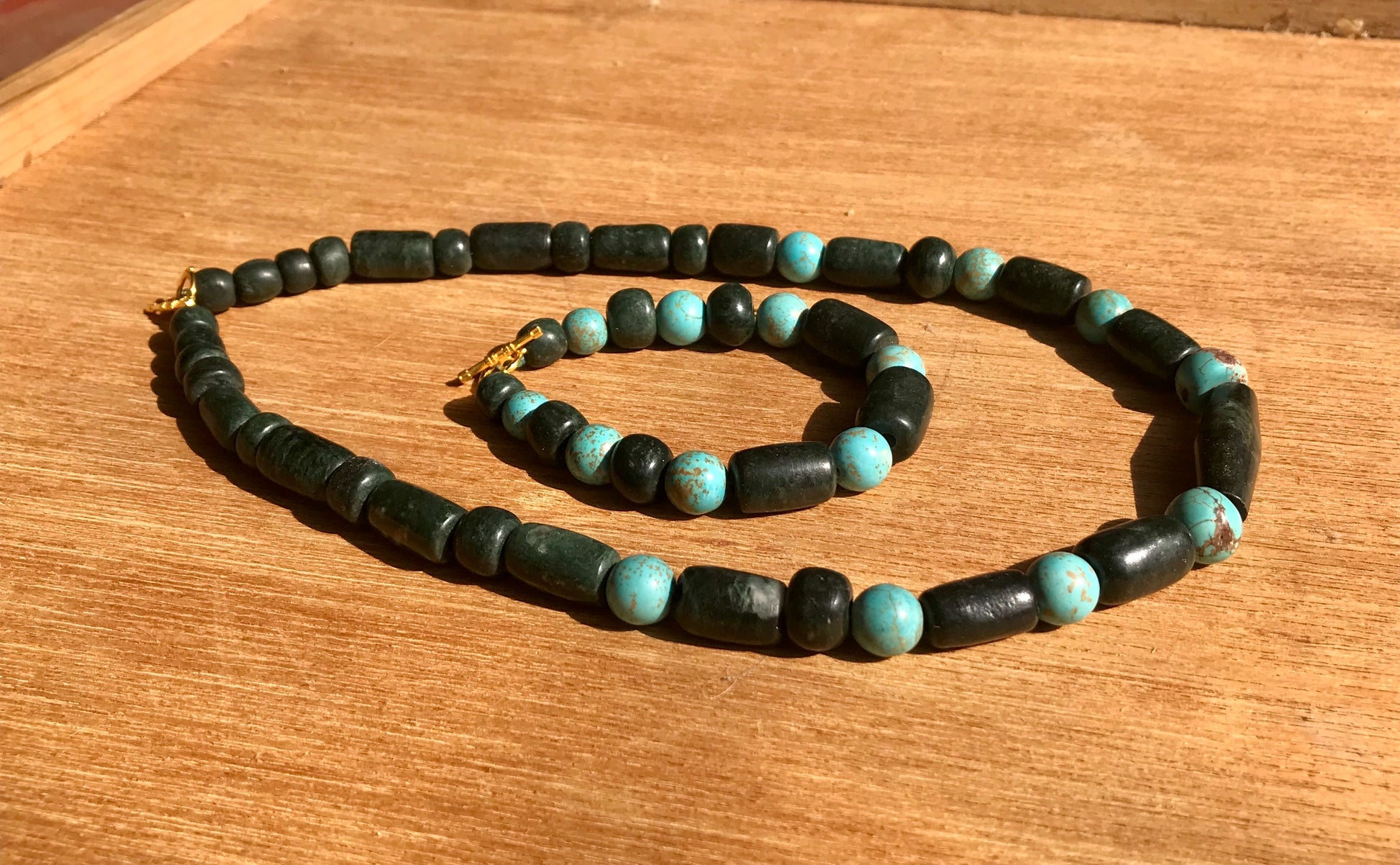 Mayan Jewelry Set like Ancient Guatemalan Jade style with serpentine & turquoise beads - Precolombian style necklace and bracelet