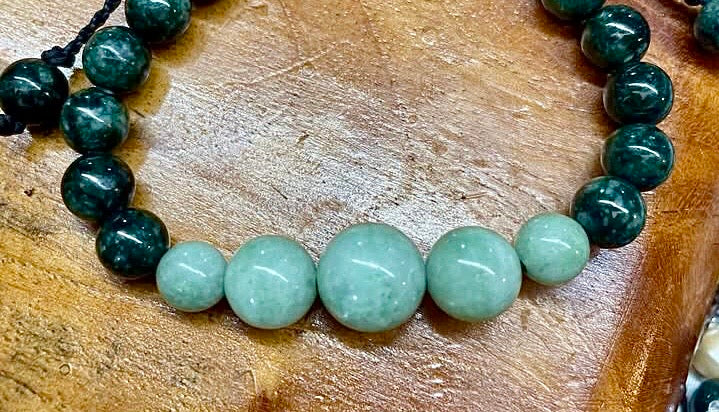 Guatemalan Jade Jaguar & Apple Jade Manzana beads Bracelet - Mayan Mexican Jewelry