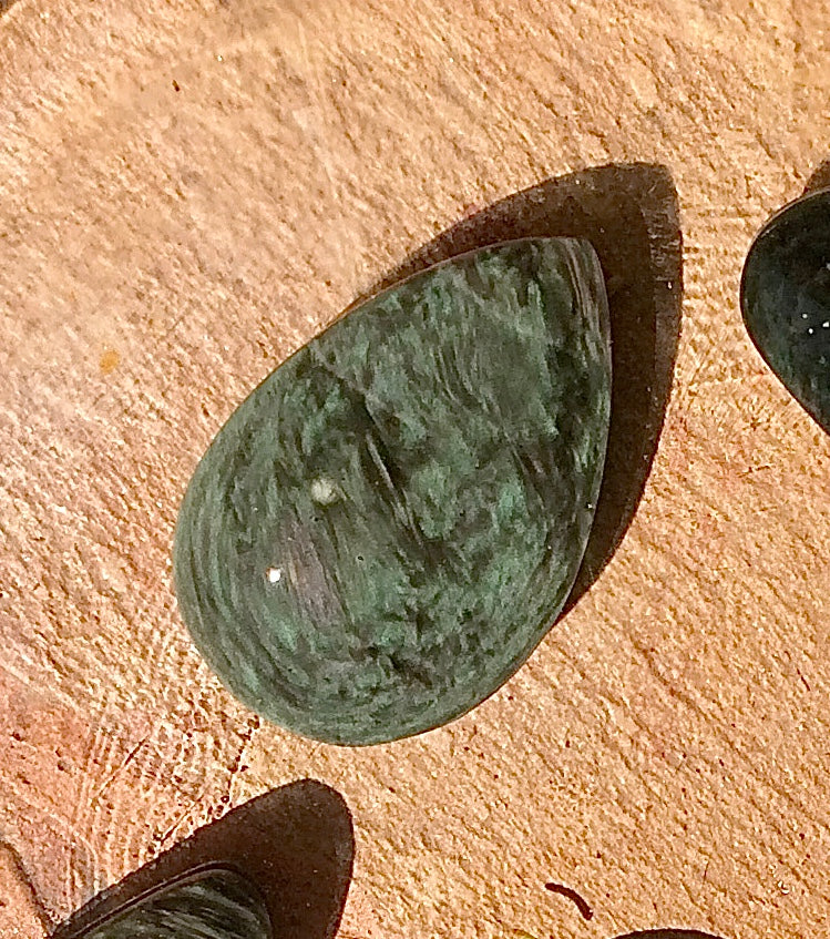 Obsidian Royal Velvet, Green Drop Manto Huichol, Mentogochol, Natural Rainbow Obsidian from Mexico