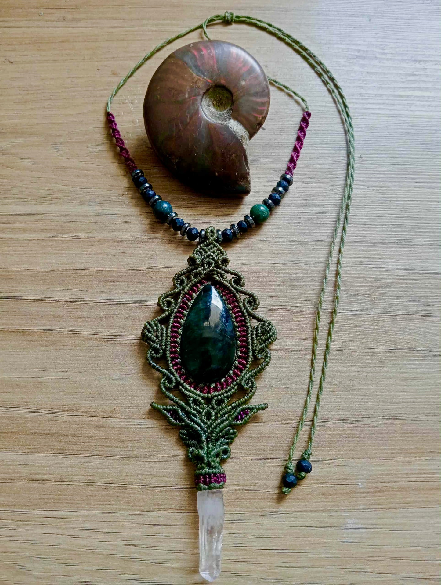 Green Macramé necklace with velvet Obsidian pendant & crystal Quartz  - Mexican Handmade - Protection, revelation & purification (Copia)