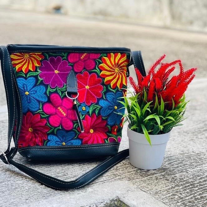 Flowers of Mexico : Embroidered Vinyl “Chicote” Handmade Bag