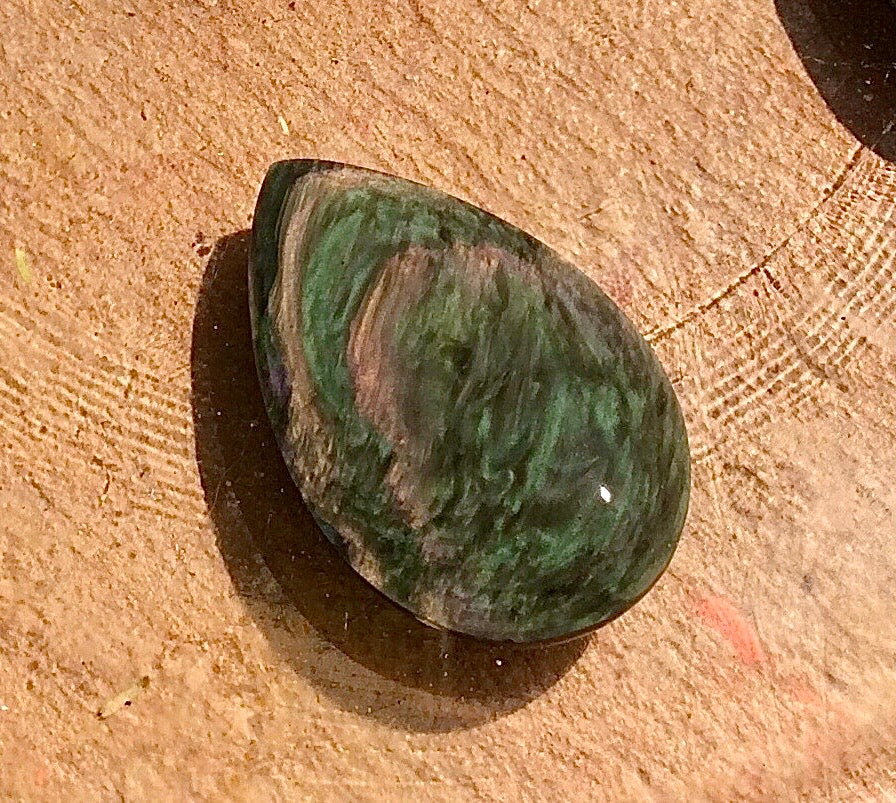Obsidian Royal Velvet, Blue pink Drop Manto Huichol, Mentogochol, Natural Rainbow Obsidian from Mexico