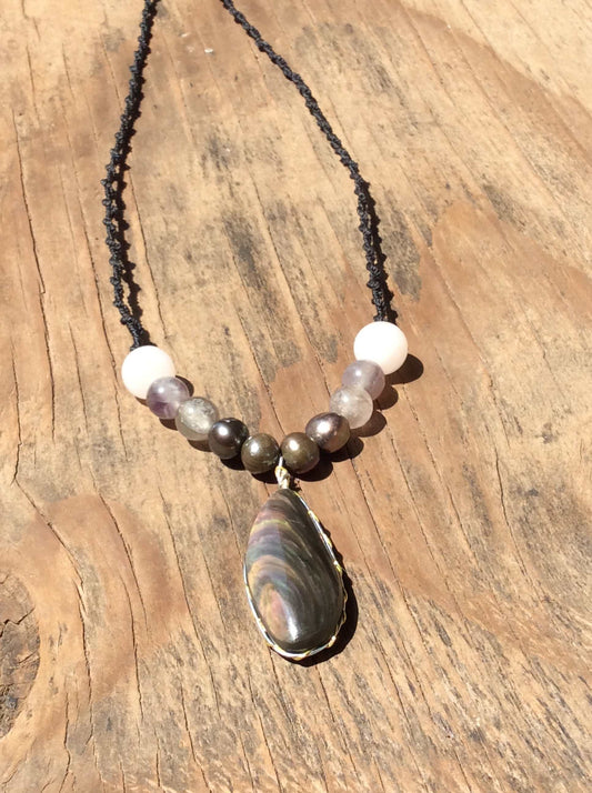 Royal Velvet Obsidian Pendant Necklace - Manto Huichol Obsidian - Mexican gemstones Jewelry 