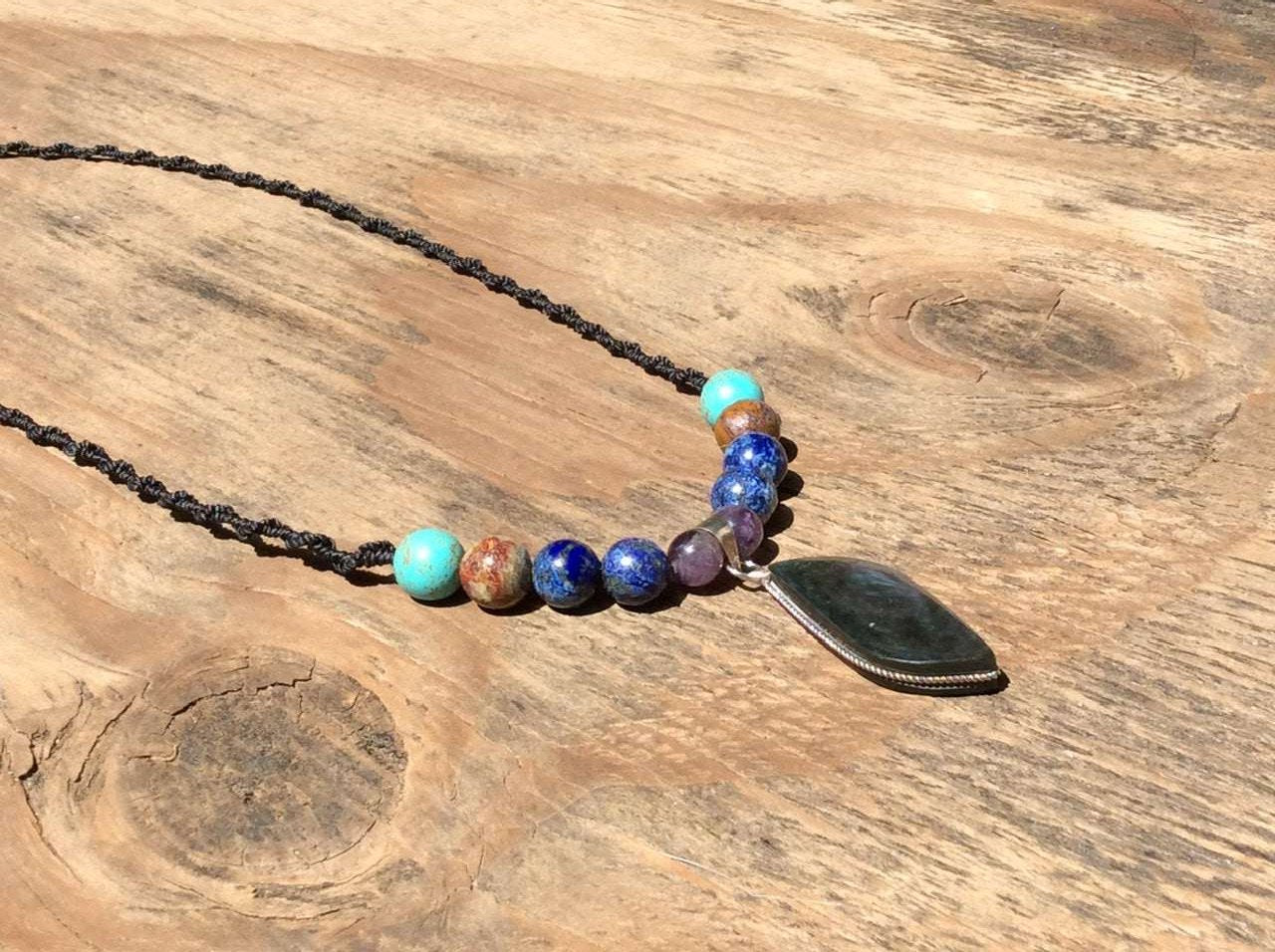Royal velvet Obsidian Pendant - Manto huichol Obsidian necklace - Mexican Jewelry 