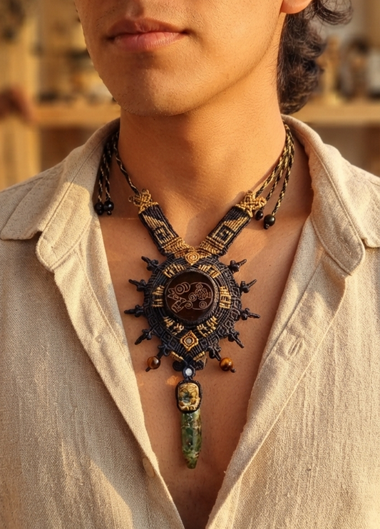 Mikiztli & Jaguar Pendant Necklace – Obsidian, Serpentine Claw & Tiger Eye Macramé