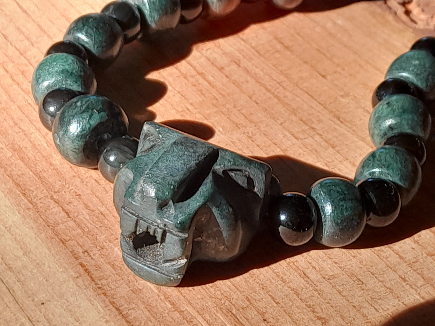 Jaguar Pendant Guatemalan jade beads necklace style, obsidian & serpentine stone - Mayan Jewelry, Mexican precolombian Culture