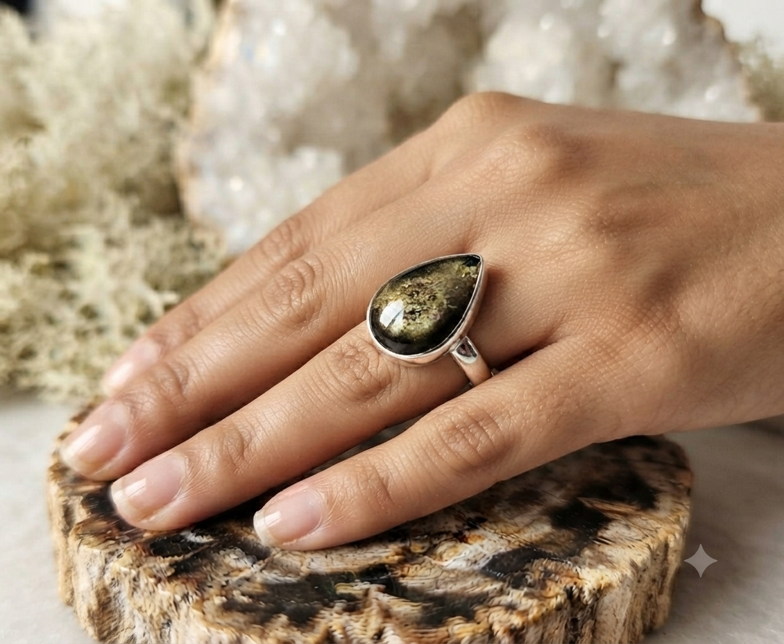 Bague goutte en obsidienne dorée – Monture en argent Alpaca réglable | Bijoux artisanaux mexicains
