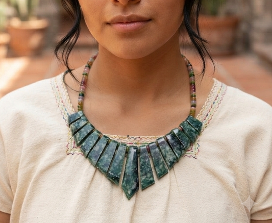 Collier en jade jaguar du Guatemala - Bijou maya précieux - Style précolombien