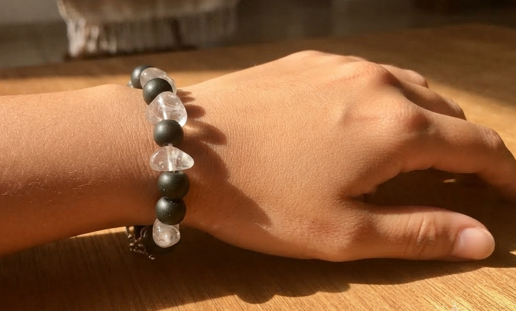 Collier de perles de jade guatémaltèque vert foncé - Bijoux mayas avec perles turquoise, symbole Om avec bracelet disponible
