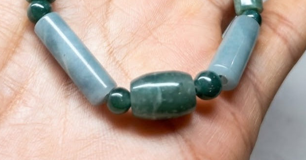 Guatemalan Jade Bracelet | Artisanal Craftsmanship | Mayan Jewelry